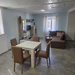 Apartment Central 公寓 希贝尼克