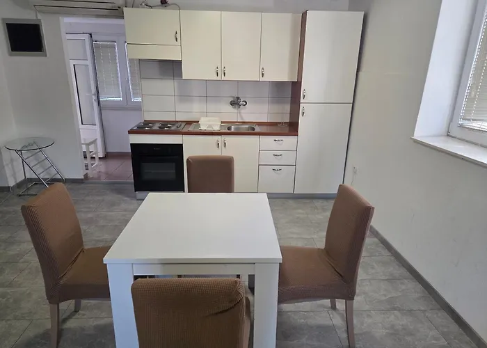 公寓 Apartment Central *