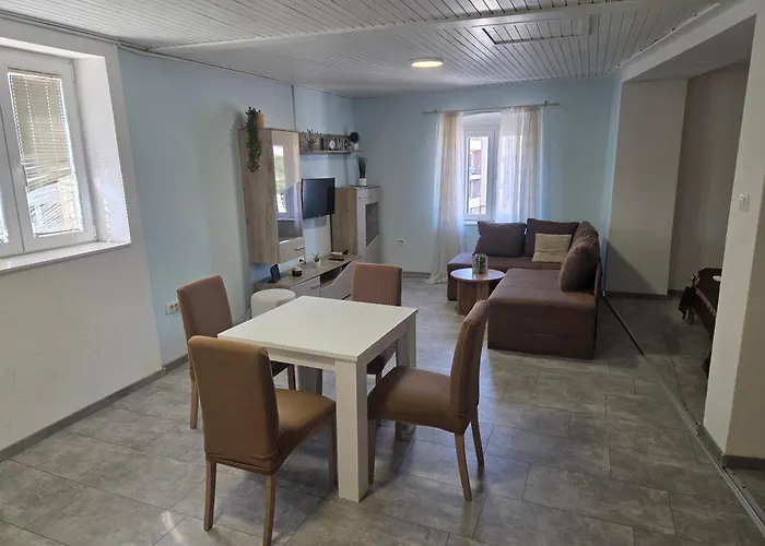 Apartment Central 公寓 希贝尼克