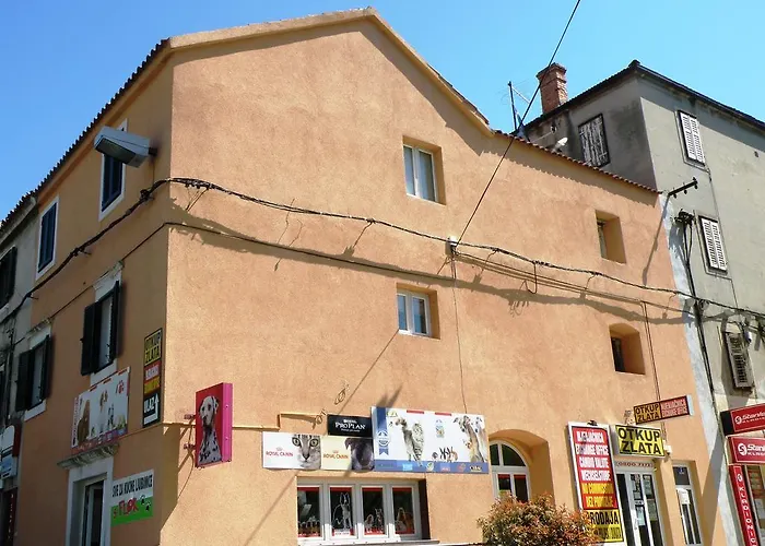 公寓 Apartment Central *